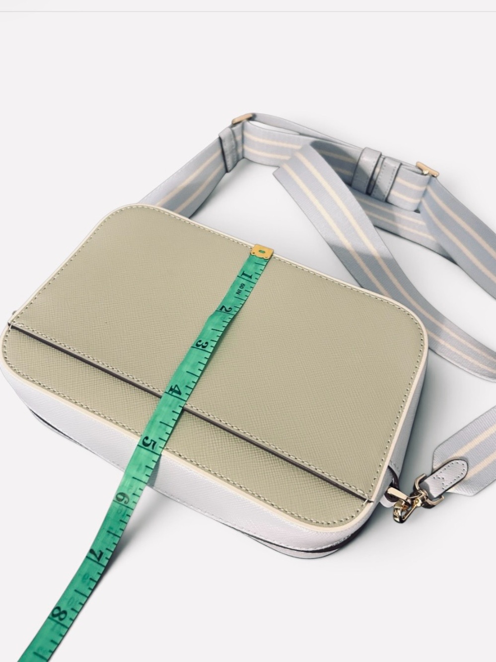 kate spade ♠️ Crossbody Camera Bag - Picture 4 of 14